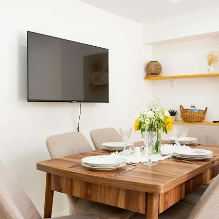 Cozy Taksim Family Flat *