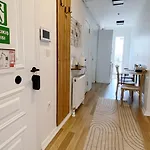 Cozy Taksim Family Flat شقة